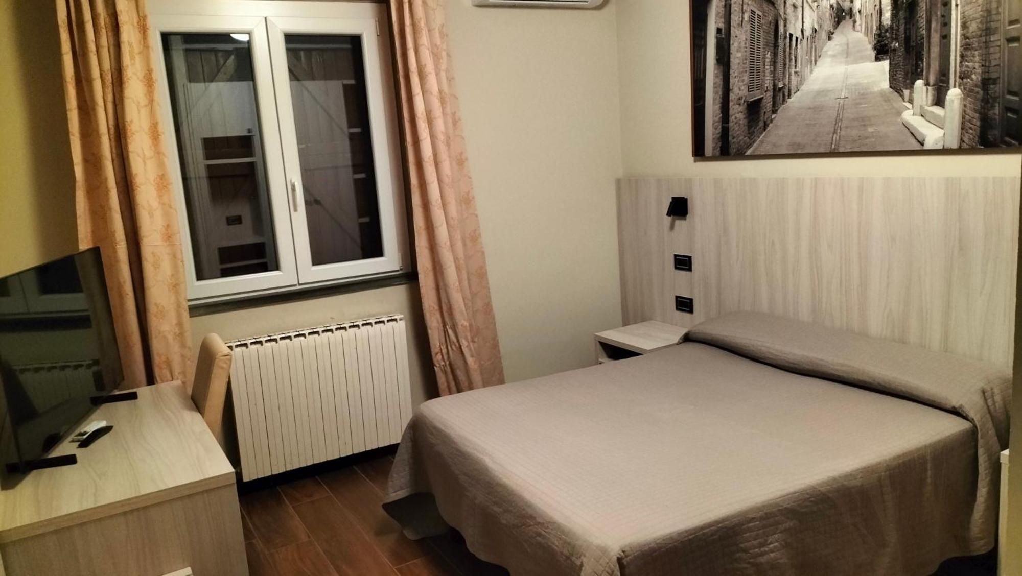 Hotel La Meridiana أوربينو المظهر الخارجي الصورة